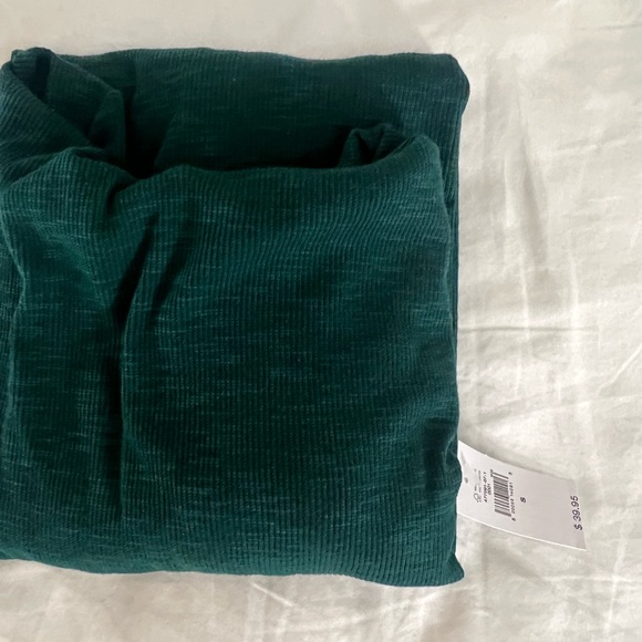 Gap - Forest Green 
RIB TURTLENECK
Size Small NWT - Picture 8 of 12